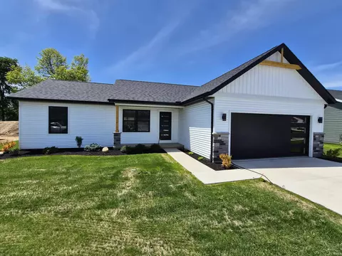 445 N Eastfield Cir, Milford, IN 46542