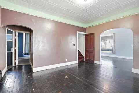 Living - 265 W Union St, Waterloo, IN 46793 photo 4 of 5