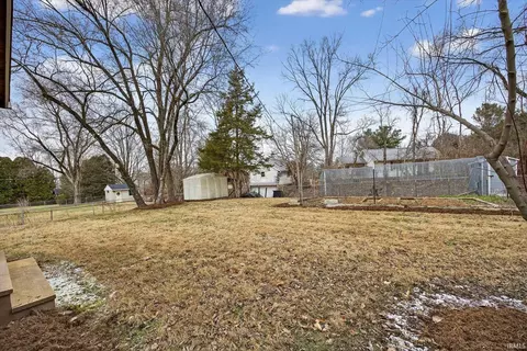 Exterior - 4527 E Deckard Dr, Bloomington, IN 47408 photo 6 of 10