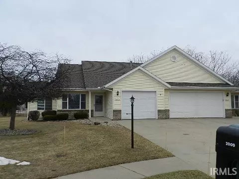 2009 Grey Wolf Ct, Warsaw, IN 46582