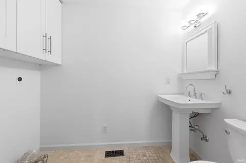 Bath - 1730 E Camby Ln, Bloomington, IN 47401 photo 3 of 3