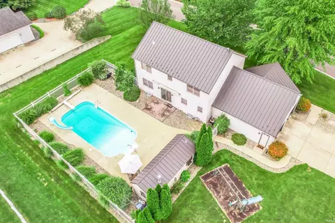 806 Lydia Dr, Warsaw, IN 46582