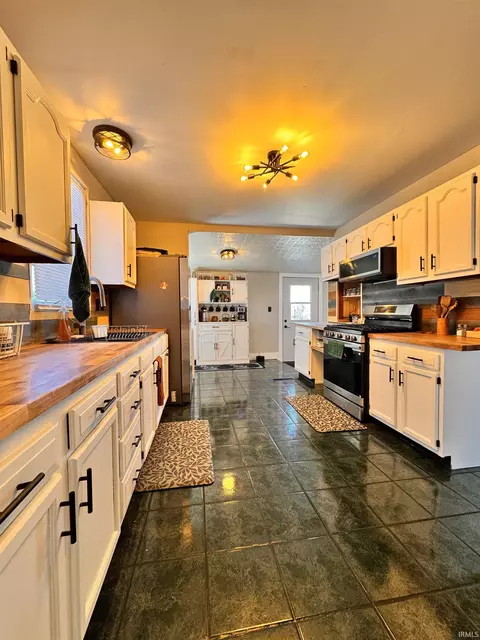Kitchen - 4480 E 400 S, Hemlock, IN 46937 photo 2 of 4