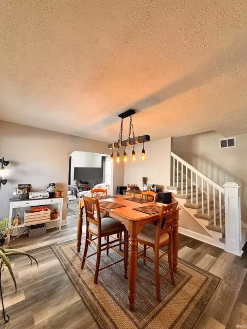 Dining - 4480 E 400 S, Hemlock, IN 46937 photo 1 of 2