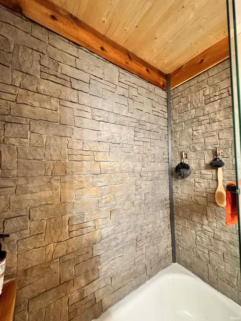 Bath - 4480 E 400 S, Hemlock, IN 46937 photo 2 of 3