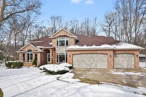 21717 Knobcone Ct, Bristol, IN 46507