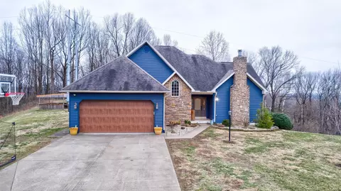 9040 Steward Rd, Tell City, IN 47586