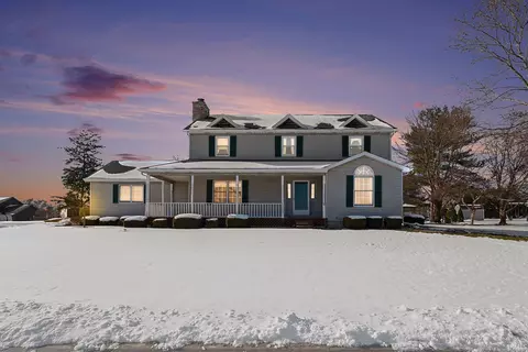 53255 Saint Matthew Ct, Granger, IN 46530