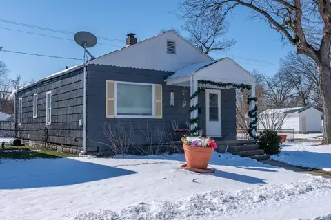 1804 E Calvert St, South Bend, IN 46613