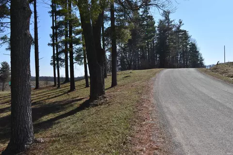 7022 S 500 E Rd, Ferdinand, IN 47513