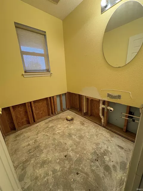 Bath - 3696 S Mcdougal St, Bloomington, IN 47403 photo 1 of 4