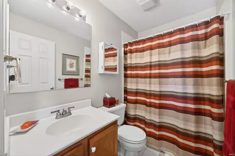 Bath - 523 E Hickory Stick Dr, Bloomington, IN 47401 photo 2 of 3