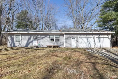 29239 Kauffman St, Elkhart, IN 46517