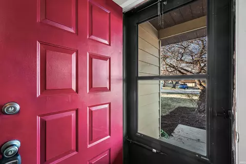 Entry Way - 1006 E Delphi Pike, Converse, IN 46919 photo 1 of 3