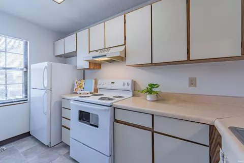 Kitchen - 565 E Graham Pl, Bloomington, IN 47401 photo 2 of 4