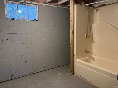 Bath - 860 2nd Ave, Jasper, IN 47546 photo 2 of 2