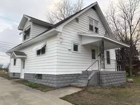 Exterior - 860 2nd Ave, Jasper, IN 47546 photo 3 of 4