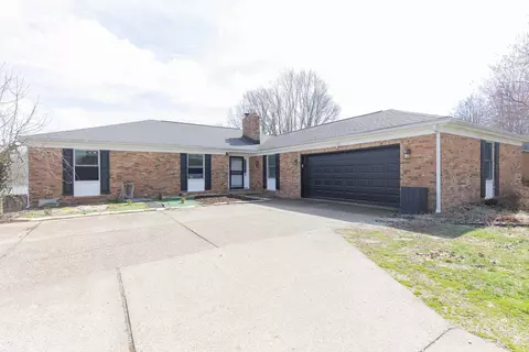 5555 Lakeside Dr, Newburgh, IN 47630