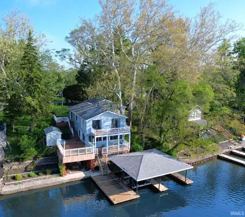5100 E Quiet Water Ct, Monticello, IN 47960
