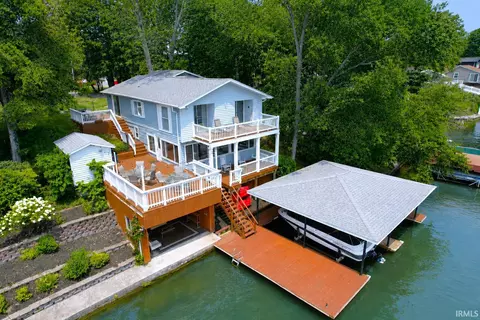 5100 E Quiet Water Ct, Monticello, IN 47960