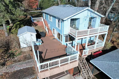 5100 E Quiet Water Ct, Monticello, IN 47960