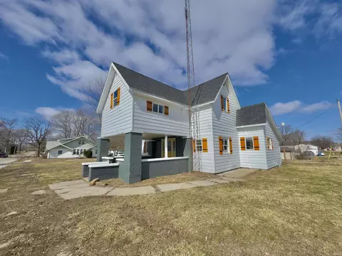 140 E Commerce St, Macy, IN 46951