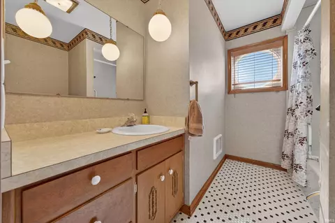 Bath - 6087 E State Road 218, Walton, IN 46994 photo 1 of 3