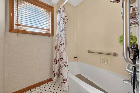 Bath - 6087 E State Road 218, Walton, IN 46994 photo 2 of 3