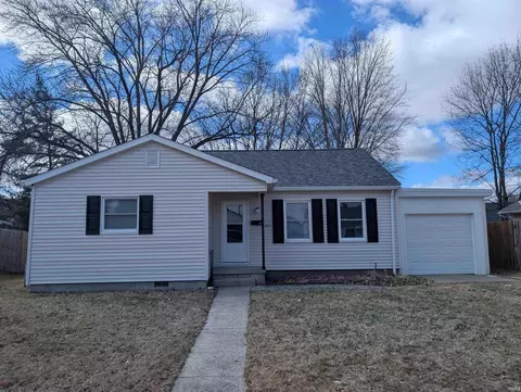 3 Maple Ct, Washington, IN 47501