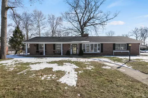 1536 Medford Ln, Mishawaka, IN 46544