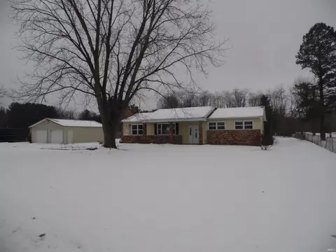 10495 E State Road 8 Rd, Knox, IN 46534