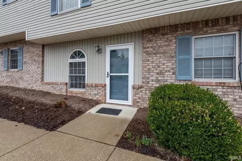 882 E Sherwood Hills Dr, Bloomington, IN 47401