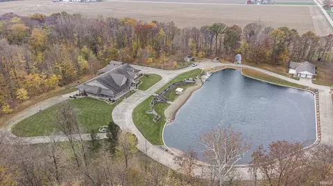 2777 6th Rd, Bremen, IN 46506