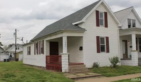 1206 Oakley St, Evansville, IN 47710