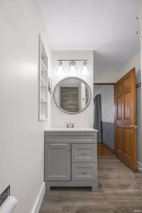Bath - 6837 E Mundy Blvd, Celestine, IN 47521 photo 2 of 5
