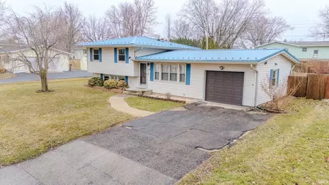 921 Sunset Dr, Wabash, IN 46992