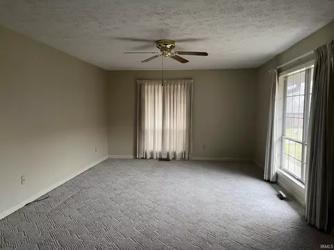 1105 E Regency Dr, Bloomington, IN 47401 photo 2