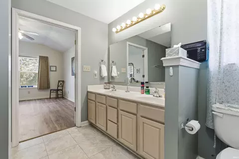 Bath - 3687 E Tamarron Dr, Bloomington, IN 47408 photo 1 of 5