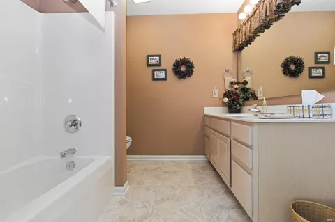 Bath - 3687 E Tamarron Dr, Bloomington, IN 47408 photo 4 of 5