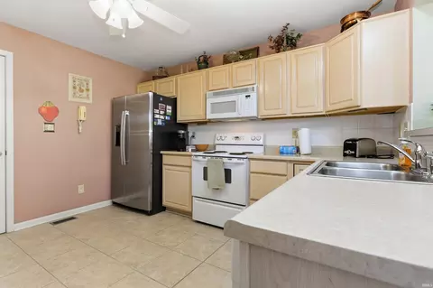 Kitchen - 3687 E Tamarron Dr, Bloomington, IN 47408 photo 1 of 3