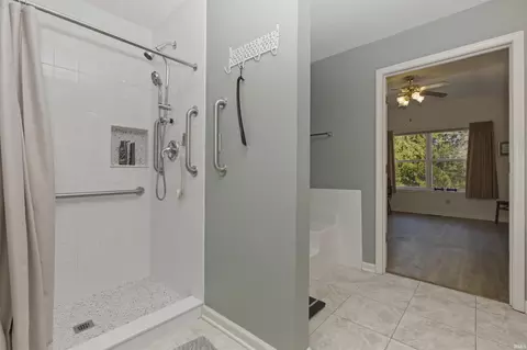 Bath - 3687 E Tamarron Dr, Bloomington, IN 47408 photo 2 of 5