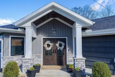 25955 Lake Dr, Elkhart, IN 46514