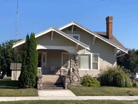 212 E Main St, Kewanna, IN 46939