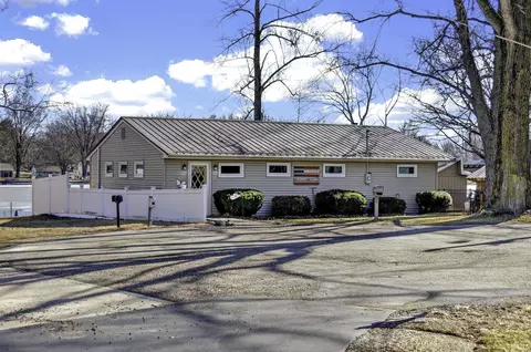 47 E Ireland Dr, North Manchester, IN 46962