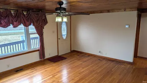 Living - 4420 E 100, Marion, IN 46952 photo 1 of 3