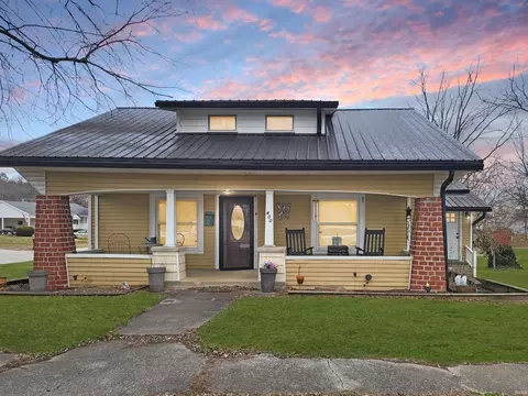 400 SE 2nd St, Paoli, IN 47454