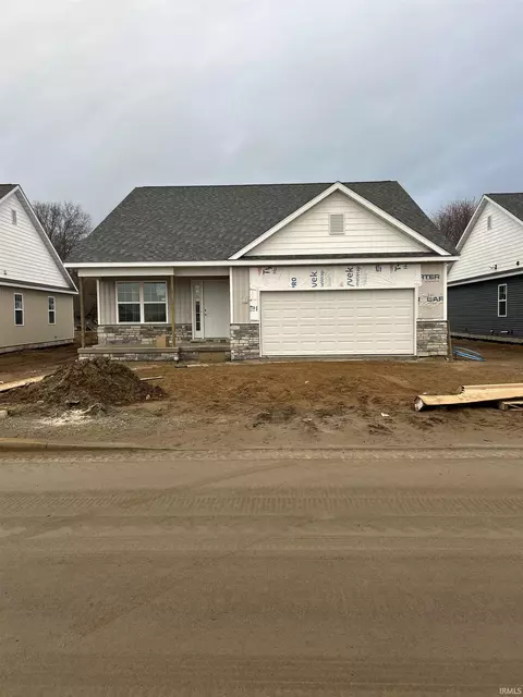 300 Peace Tree Village Dr #6, Rochester, IN 46975