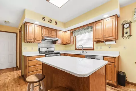 Kitchen - 53155 Prestwick Ct, Granger, IN 46530 photo 4 of 4