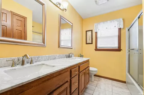 Bath - 53155 Prestwick Ct, Granger, IN 46530 photo 2 of 3