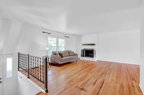 Living - 3519 E Morningside Dr, Bloomington, IN 47408 photo 1 of 3